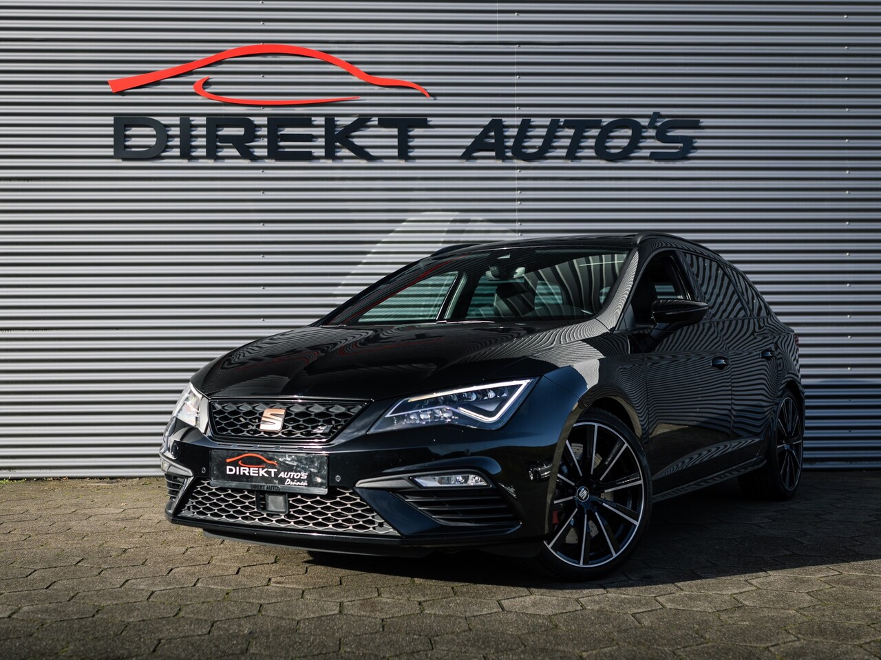 Seat Leon ST - 2.0 TSI CUPRA 300 4DRIVE PERFORMANCE PANO BREMBO - AutoWereld.nl