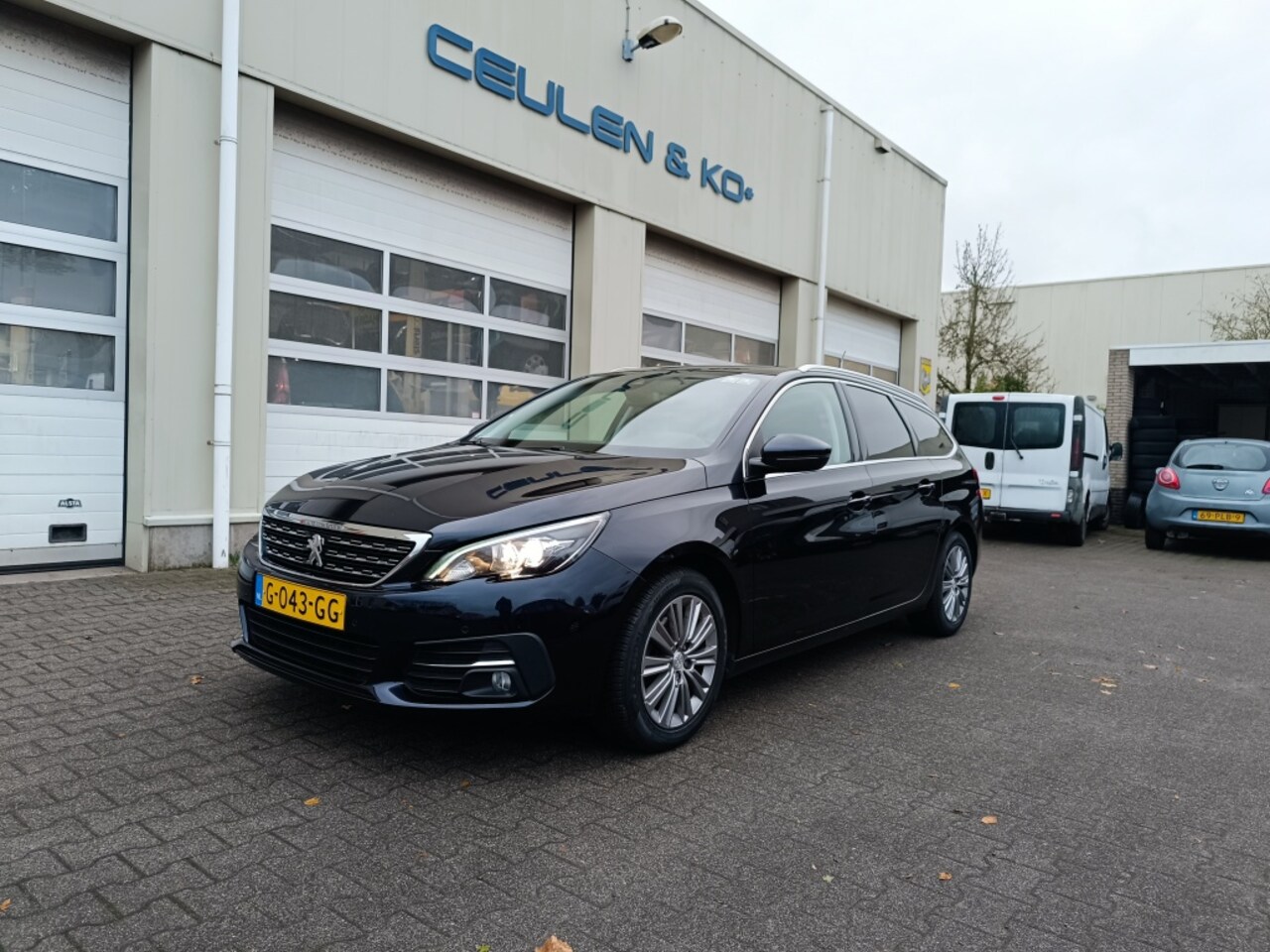 Peugeot 308 SW - 1.2 PureT.Blue L. Pr - AutoWereld.nl