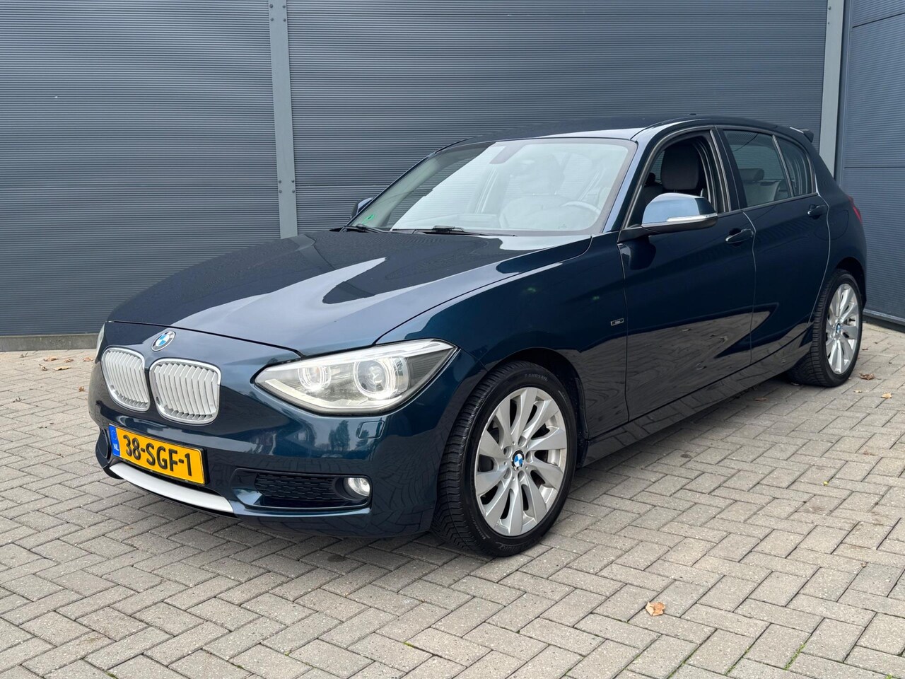 BMW 1-serie - 116i Navi / Nap / Xenon / Facelift - AutoWereld.nl