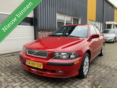 Volvo S40 - 1.8 Dynamic ZEER NETJES 146DKM