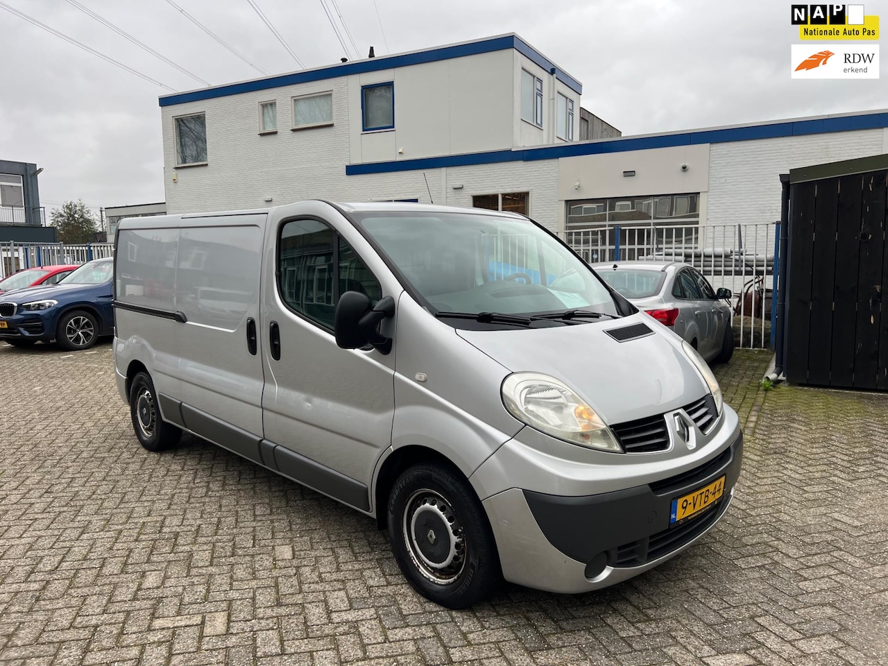 Renault Trafic - 2.0 dCi T29 L2H1 Eco Black Edition 2.0 dCi T29 L2H1 Eco Black Edition - AutoWereld.nl