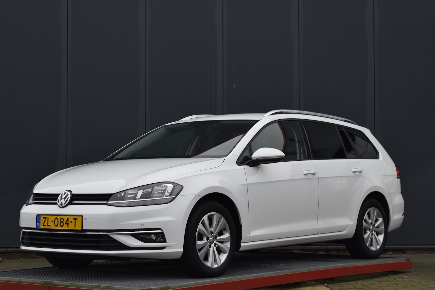 Volkswagen Golf Variant - 1.0 TSI Comfortline Business automaat camera - AutoWereld.nl