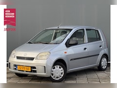 Daihatsu Cuore - BWJ 2004 | 1.0-12V 59PK Nagano automaat | AIRCO | STUURBEKR | RADIO/CD | METALLIC LAK |