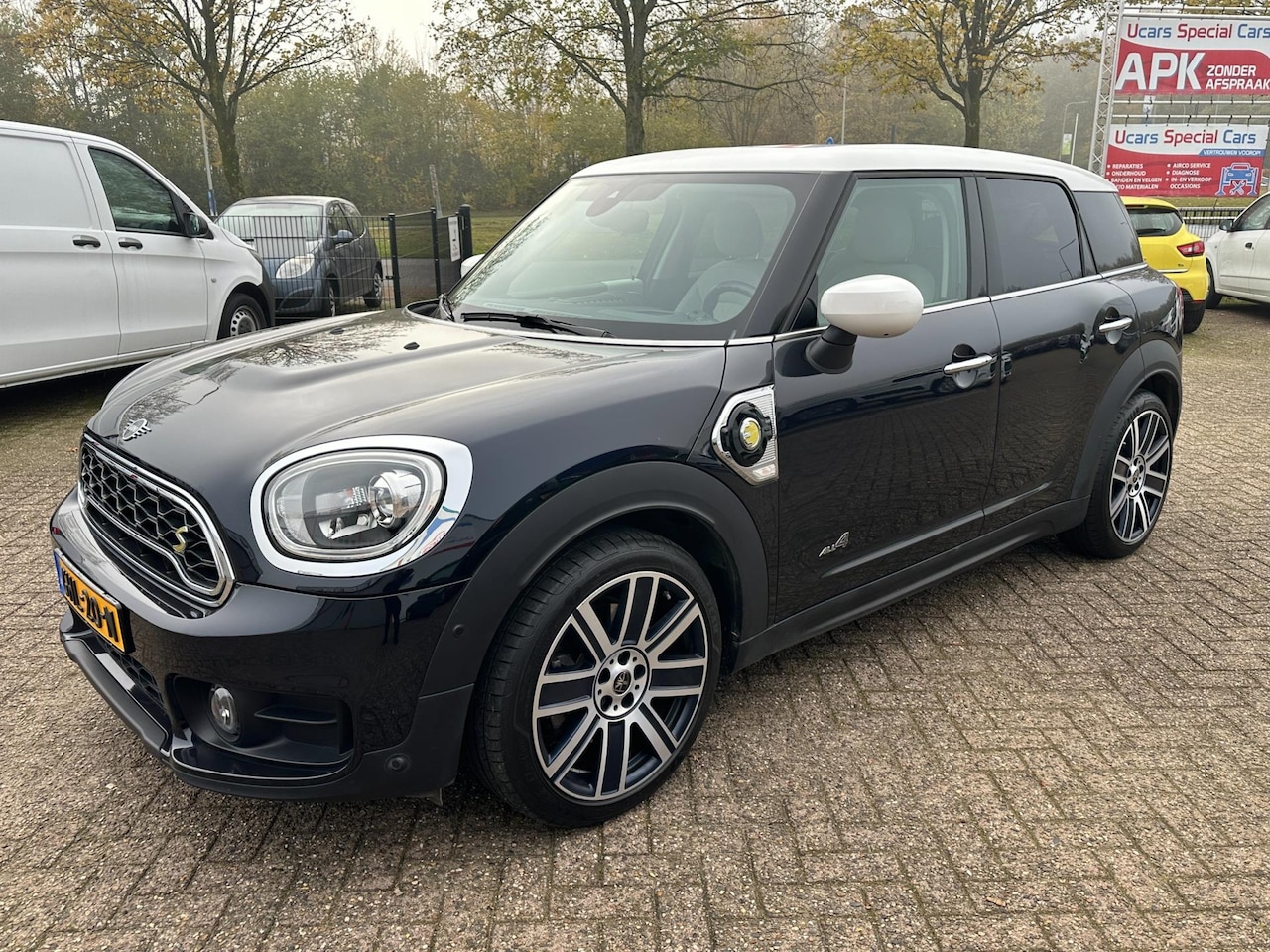 MINI Countryman - Mini 2.0 Cooper S E ALL4 Chili Camera/Leer/ Panorama dak - AutoWereld.nl