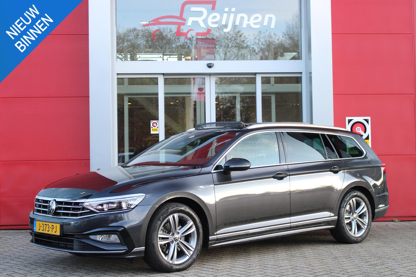 Volkswagen Passat Variant - 1.5 TSI 150PK AUTOMAAT R-LINE BUSINESS + | PANORAMISCH SCHUIF/KANTEL DAK | ELEKTRISCHE STO - AutoWereld.nl