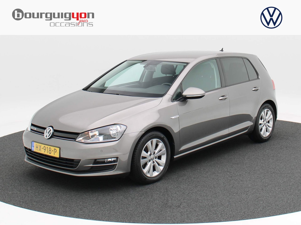 Volkswagen Golf - 1.0 TSi 115 Pk Business Edition | Navi | Camera | Parkeersensoren | Cruise Controle | Priv - AutoWereld.nl