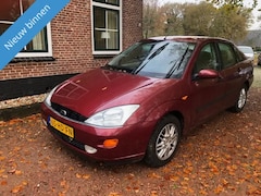 Ford Focus - 1.6-16V Ghia