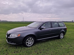 Volvo V70 - 2.4 D5 136 KW / 185 PK AUT 2007 Grijs