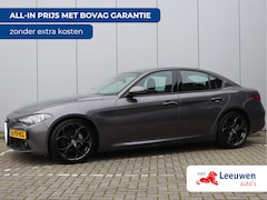 Alfa Romeo Giulia - 2.0T | 19'' | Lane Assist | Climate Control | Parkeersensoren