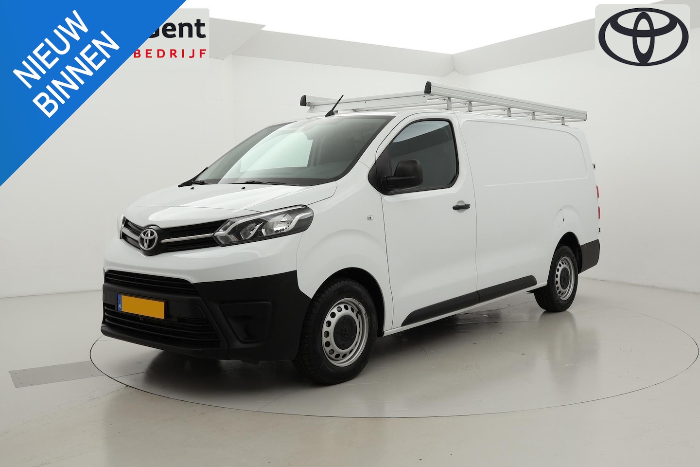 Toyota PROACE Long Worker - 2.0 D-4D Live Trekhaak Navigatie - AutoWereld.nl