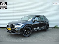 Volkswagen Tiguan - 1.5 TSI Elegance / Navi / Cruise / Led / Trekhaak / Dealer Onderhouden