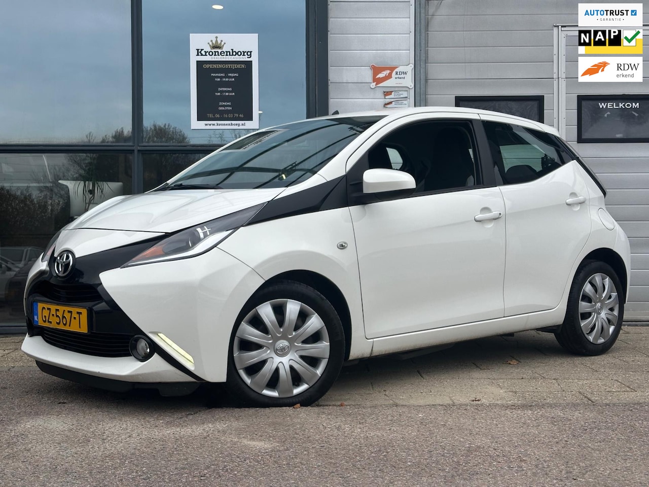 Toyota Aygo - 1.0 VVT-i x-play 1.0 VVT-i x-play, Camera, Cruise, Airco, NAP - AutoWereld.nl