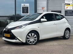 Toyota Aygo - 1.0 VVT-i x-play, Camera, Cruise, Airco, NAP