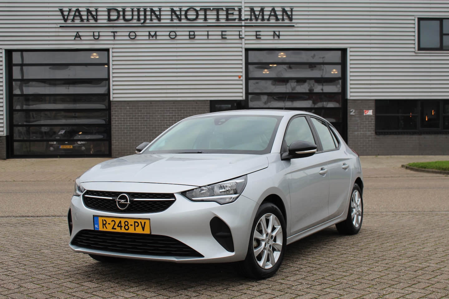 Opel Corsa - 1.2 Edition / Carplay / Cruise / N.A.P. - AutoWereld.nl