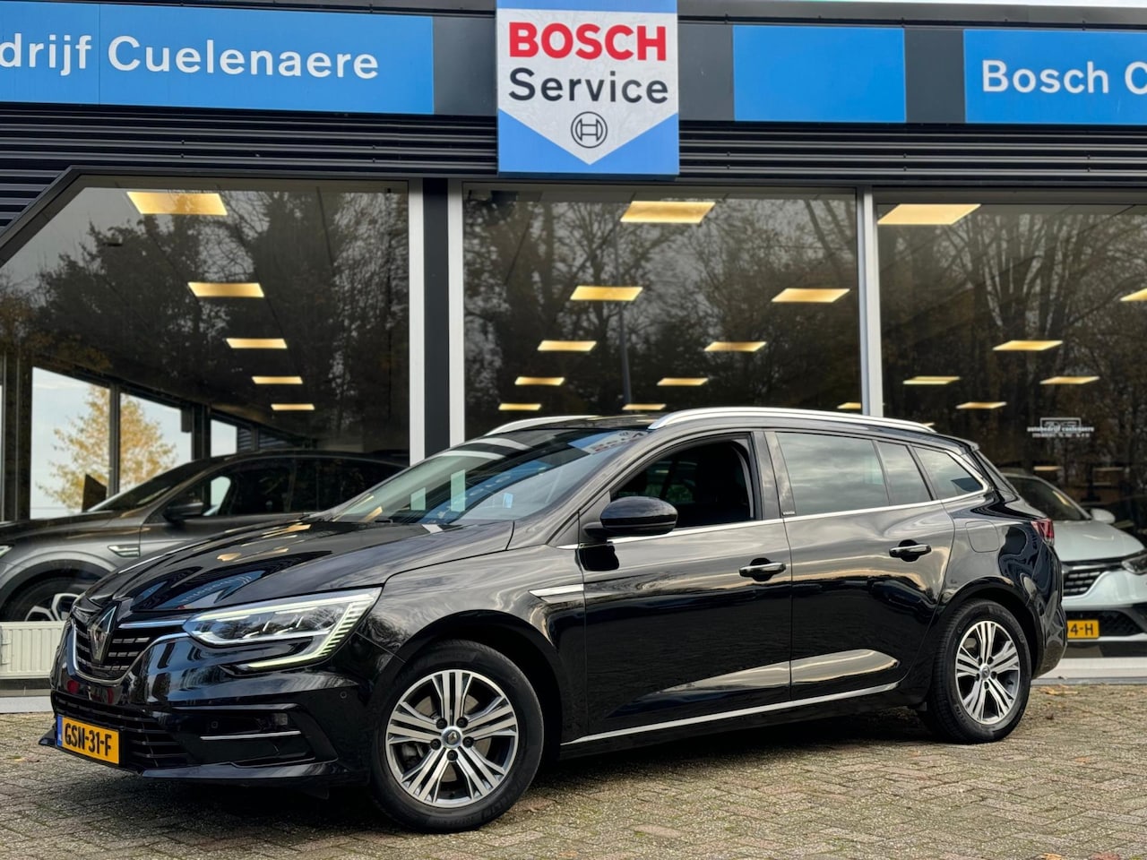 Renault Mégane Estate - 1.6 Plug-In Hybrid 160 Intens Bose Sound / Groot navi / Head up / Virtual cockpit / LM vel - AutoWereld.nl