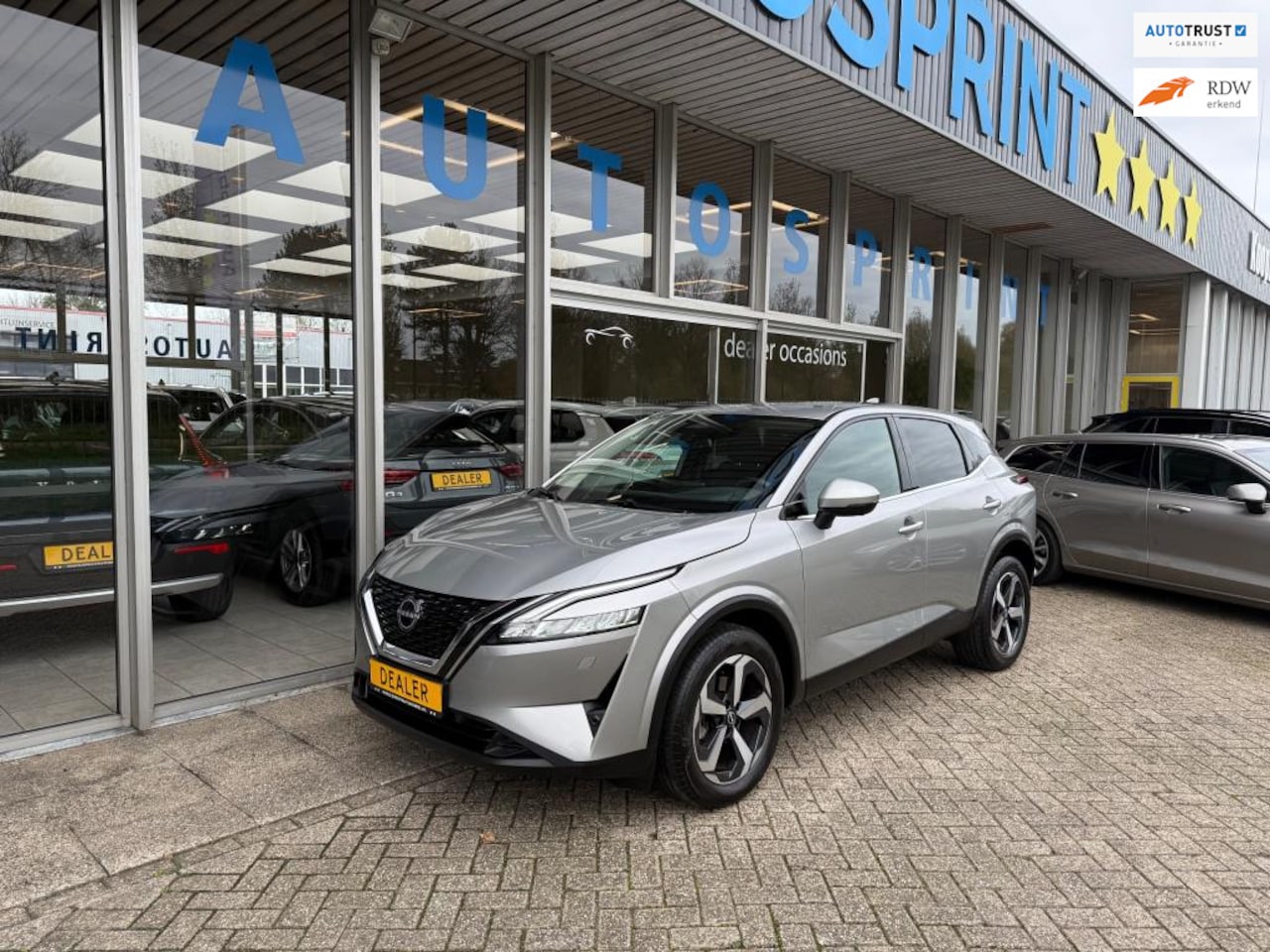 Nissan Qashqai - 1.3 MHEV Xtronic N-Connecta 158PK / NAVIGATIE / 360 CAMERA - AutoWereld.nl