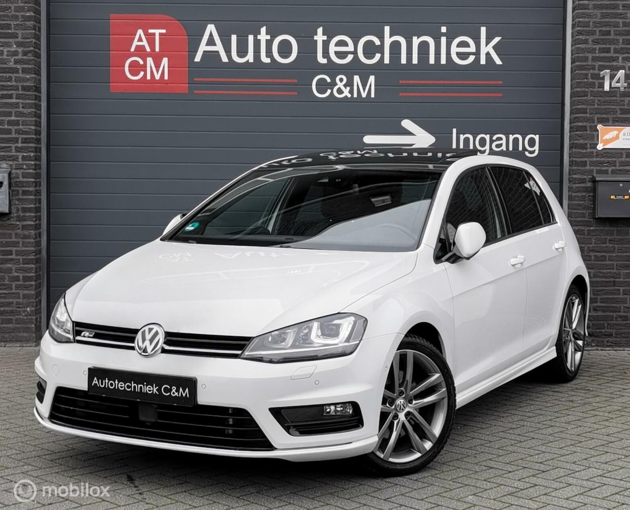 Volkswagen Golf - 1.4 TSI 3xR-LINE/140PK/DSG/ACC/DCC/NAVI/PANO - AutoWereld.nl