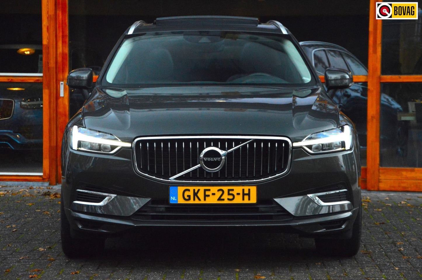 Volvo XC60 - T8 Hybride AWD Inscription | BTW | Luchtvering | Rondom-Stoelverwarming | Apple Carplay | - AutoWereld.nl