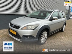 Ford Focus Wagon - 1.6 X Road / Navi / PDC / trekhaak / Airco / MCC / Gouda