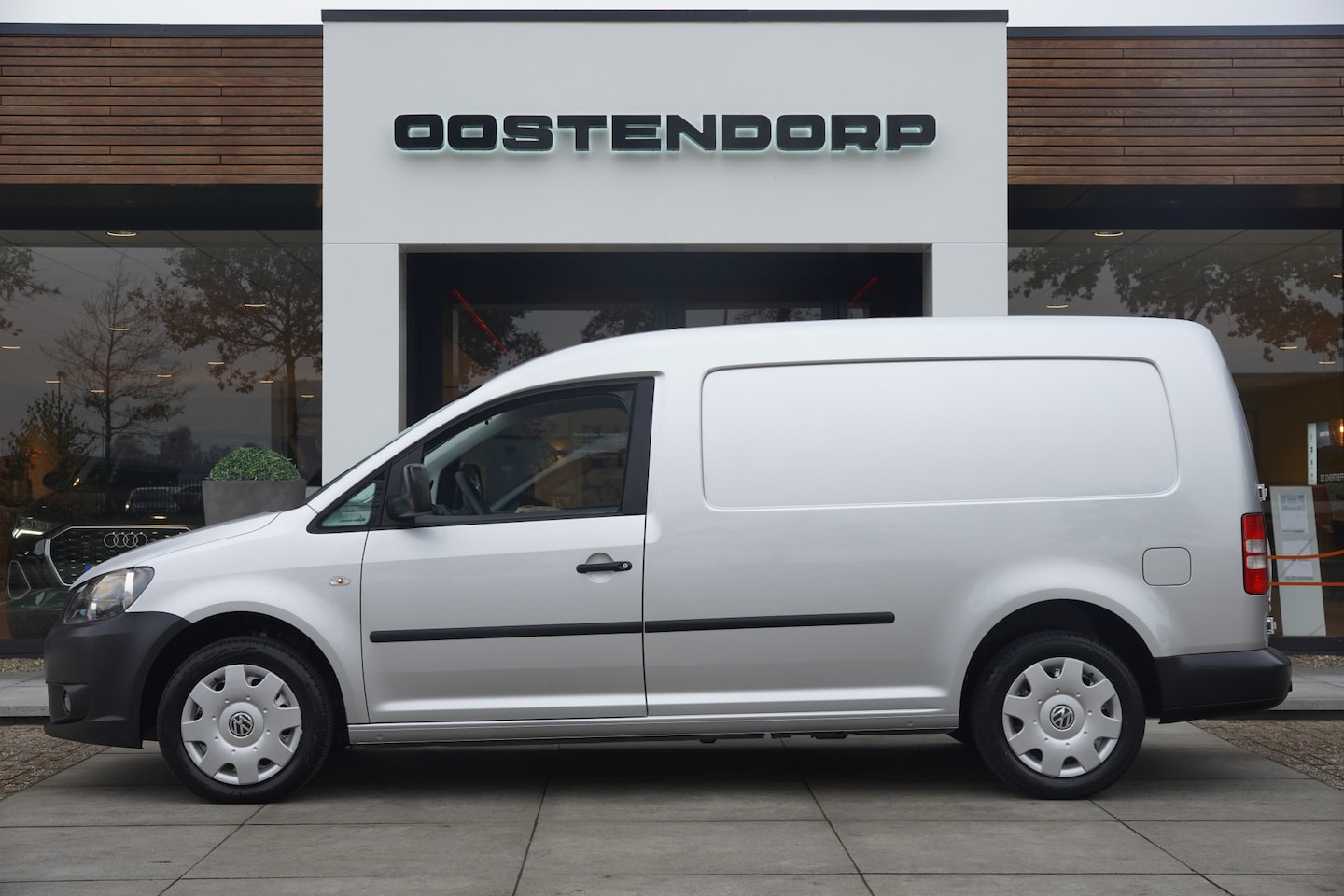 Volkswagen Caddy Maxi - 2.0TDI/140pk Maxi|2011|Achterdeuren|PDC|Schuifdeur|El. pakket|Radio/CD - AutoWereld.nl