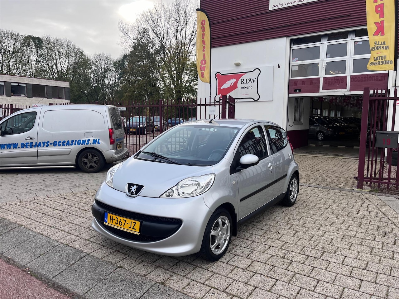 Peugeot 107 - 1.0 12V 68PK XS Automaat 5D - AutoWereld.nl