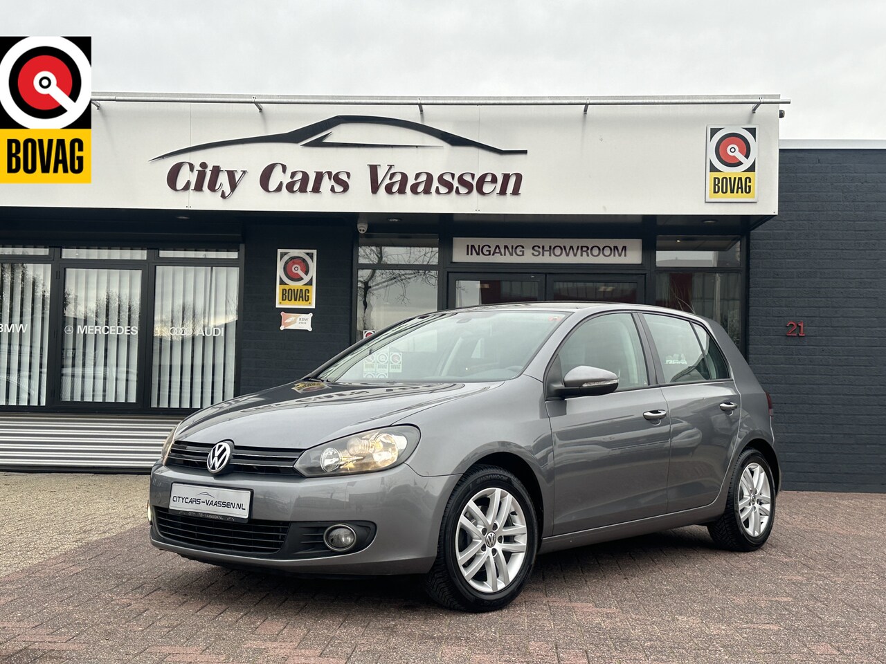 Volkswagen Golf - 1.2 TSI Highline BlueMotion 105 pk export price !!! navigatie climate cruise cruise ctr lm - AutoWereld.nl