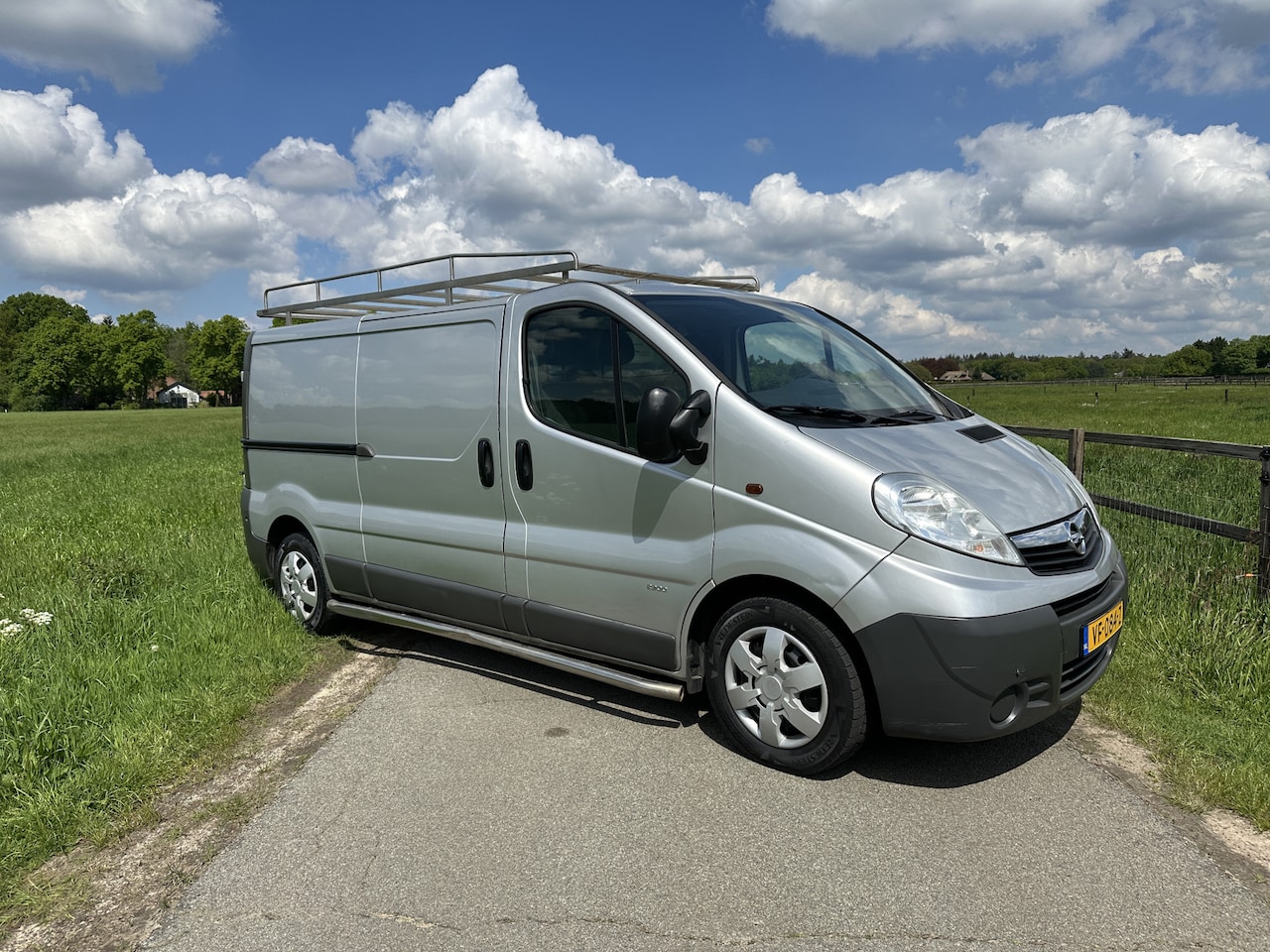 Opel Vivaro - 2.0 CDTI L2H1 '13 MARGE lichte zijschade! - AutoWereld.nl