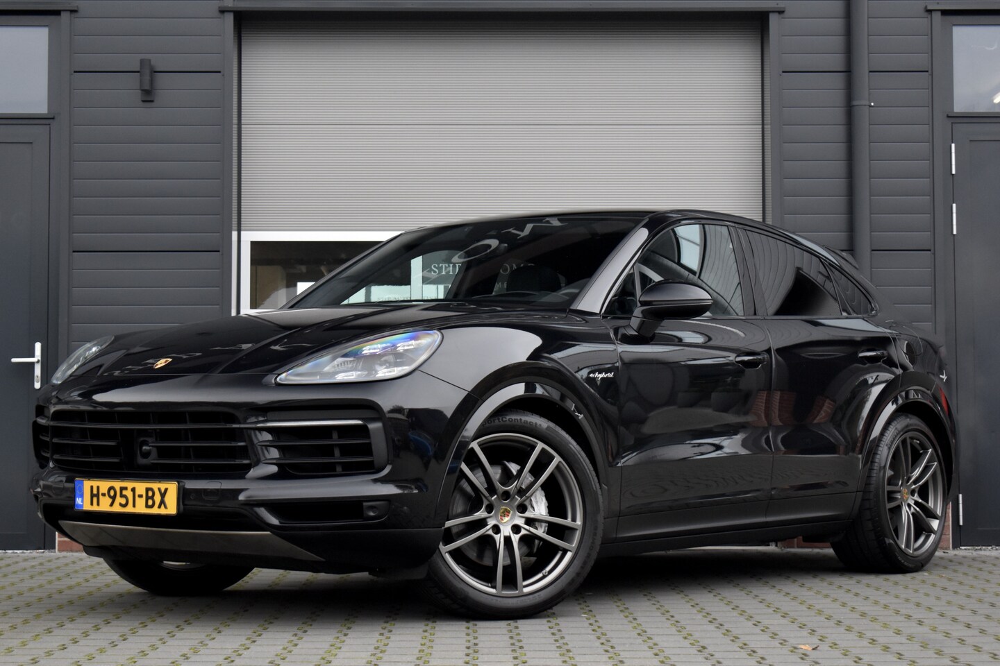 Porsche Cayenne Coupé - 3.0 E-Hybrid 462pk | Panoramadak | ACC | Trekhaak | Massage | Lane Assist | Bose | Head-Up - AutoWereld.nl