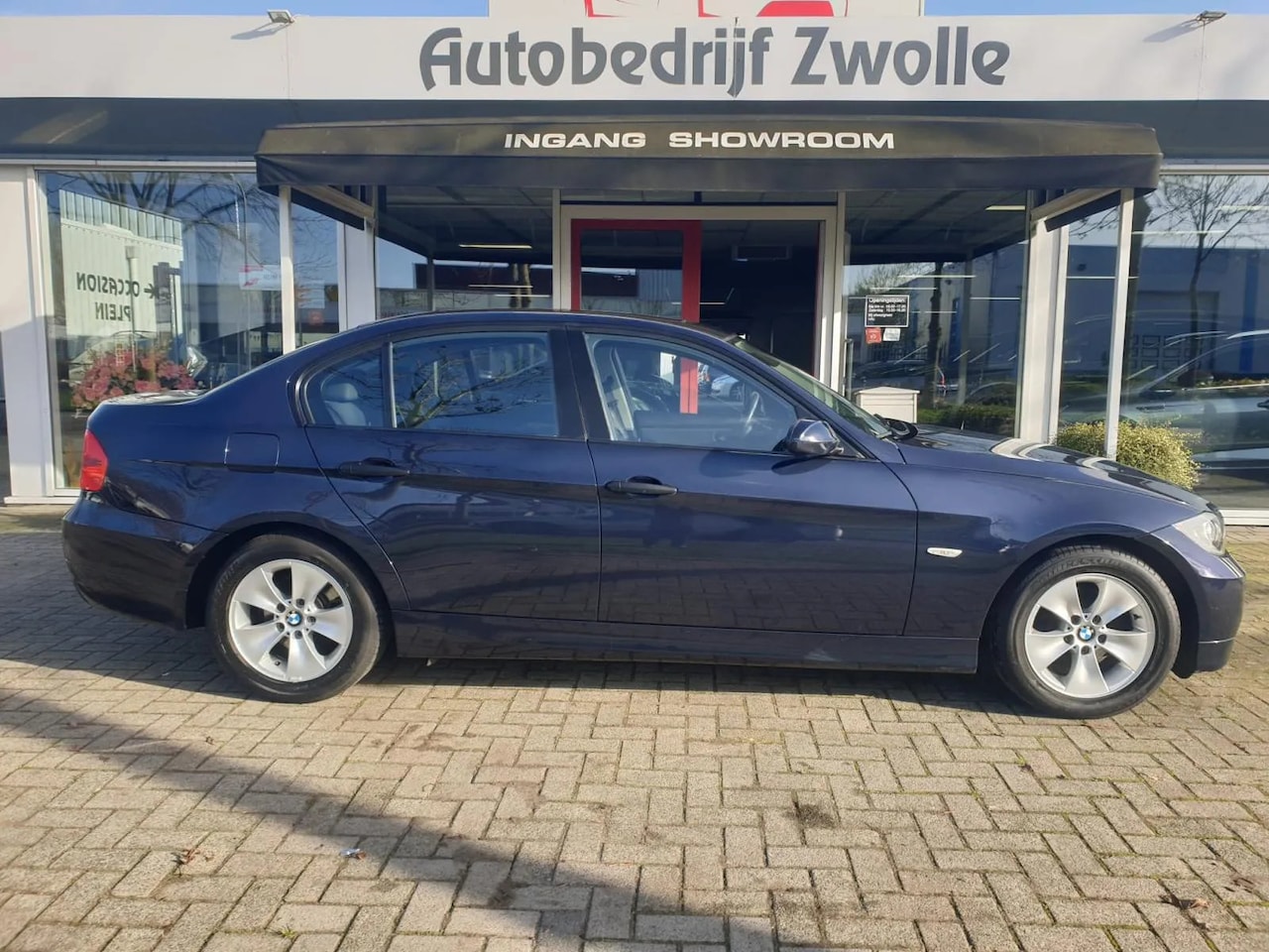 BMW 3-serie - 320i Executive*TOPSTAAT*AIRCO*CRUISE*DAK - AutoWereld.nl