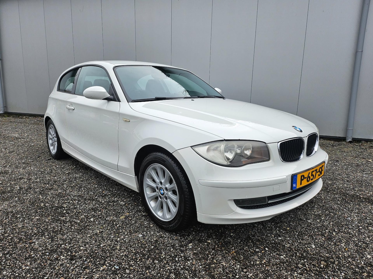 BMW 1-serie - 116i Introduction AUT NAVI - AutoWereld.nl