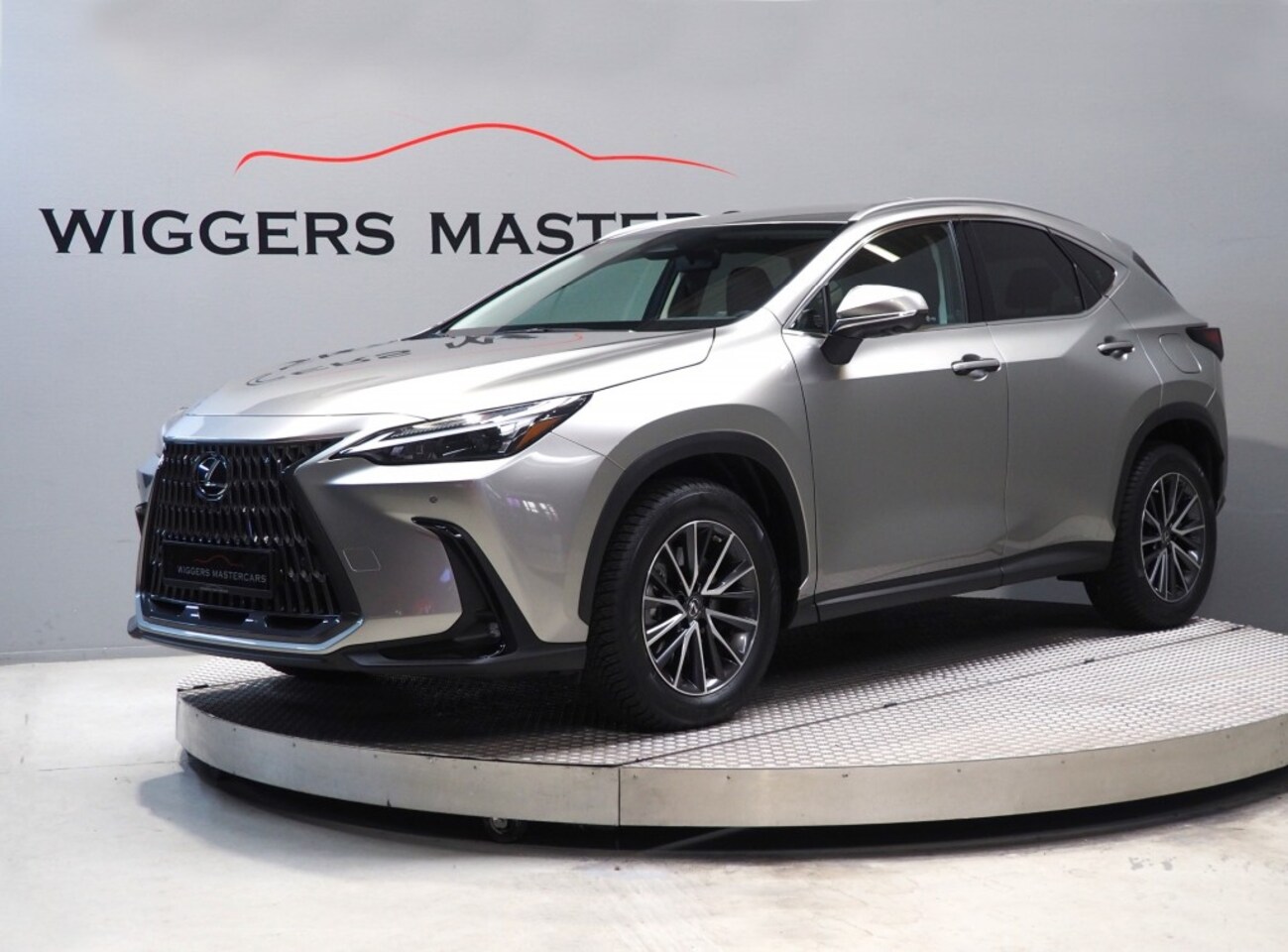 Lexus NX - 450 + AWD 310 PK Plug-in, Leder, El.stoelen, Stuurverw, 10 jaar - AutoWereld.nl