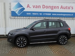 Volkswagen Tiguan - 1.4 TSI SPORTenSTYLE 4MOTION, Pano, Trhaak, APK 1-11-25