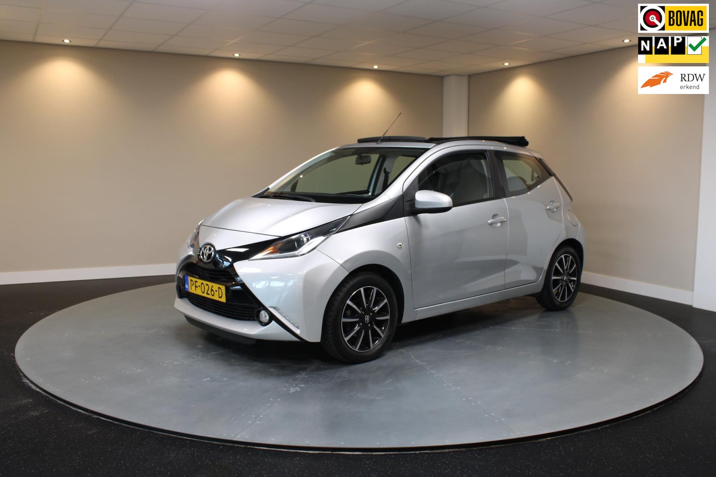 Toyota Aygo - 1.0 VVT-i x-wave *Cabrio* 1ste eigenaar|Open dak - AutoWereld.nl