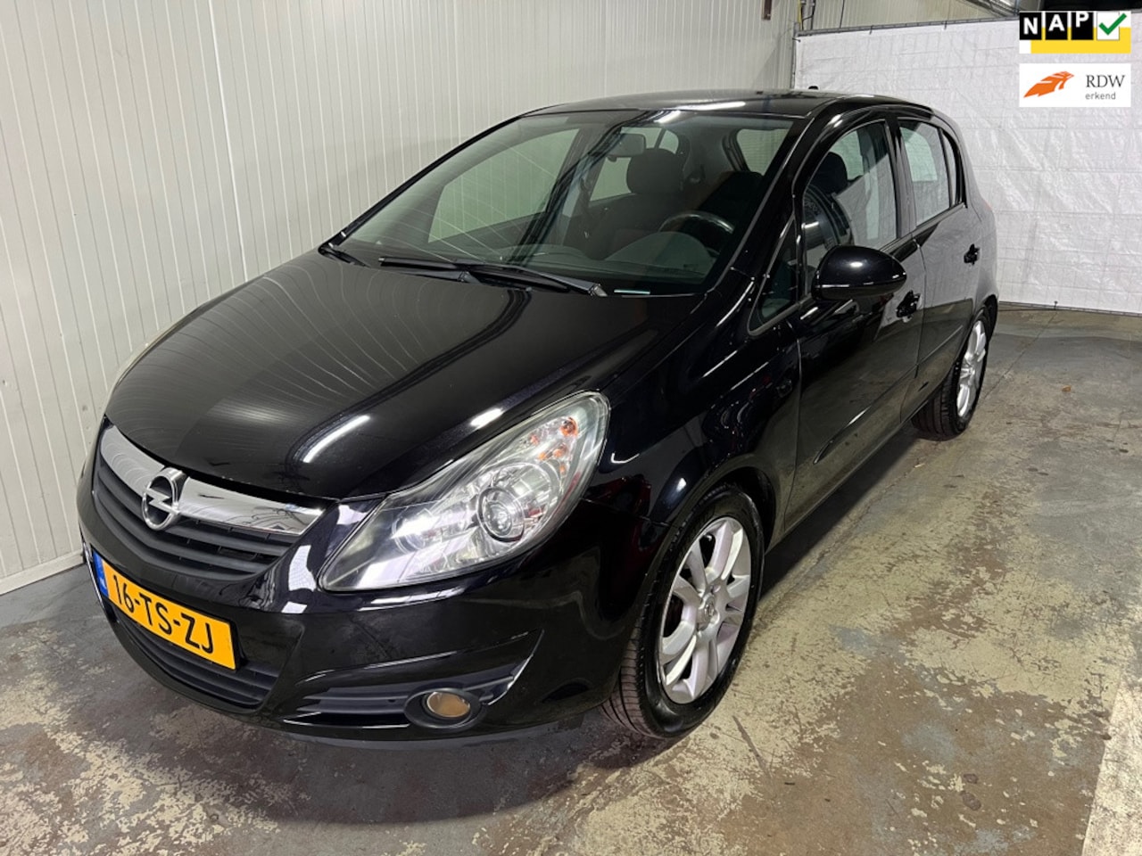 Opel Corsa - 1.4-16V Sport zeer netjes apple carplay - AutoWereld.nl