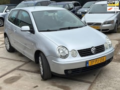 Volkswagen Polo - 1.4-16V Athene