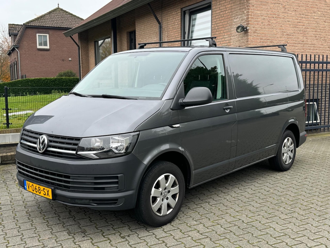 Volkswagen Transporter - 2.0 TDI L1H1 Economy Airco Cruise Control BTW Auto - AutoWereld.nl