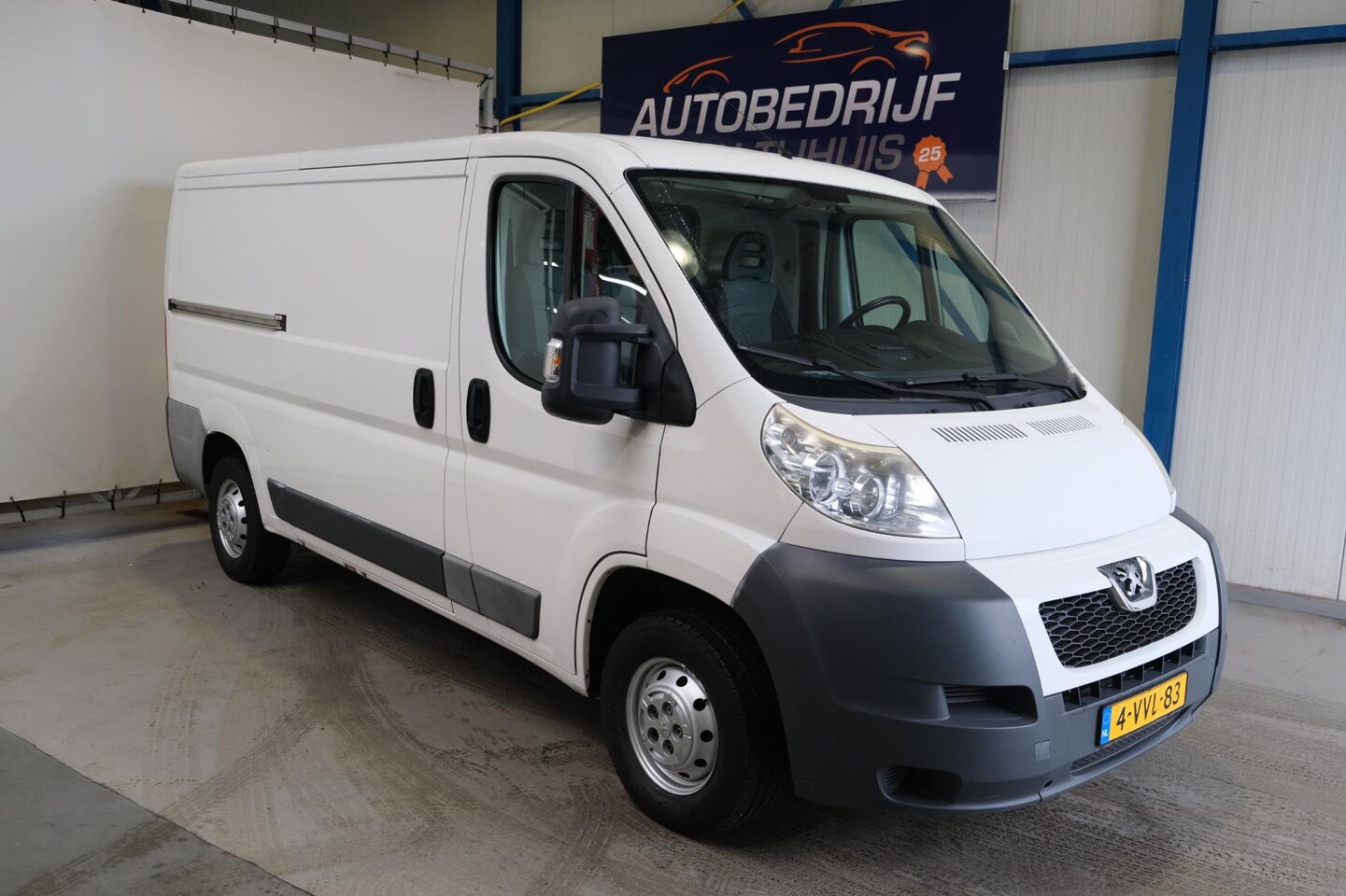 Peugeot Boxer - 330 2.2 HDI L2H2 Profit+ - Airco 2x Schuifdeur. - AutoWereld.nl