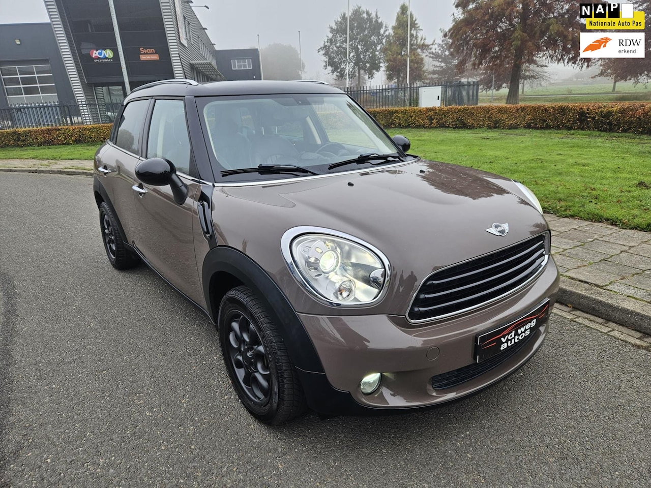 MINI Countryman - Mini 1.6 Cooper leder xenon - AutoWereld.nl