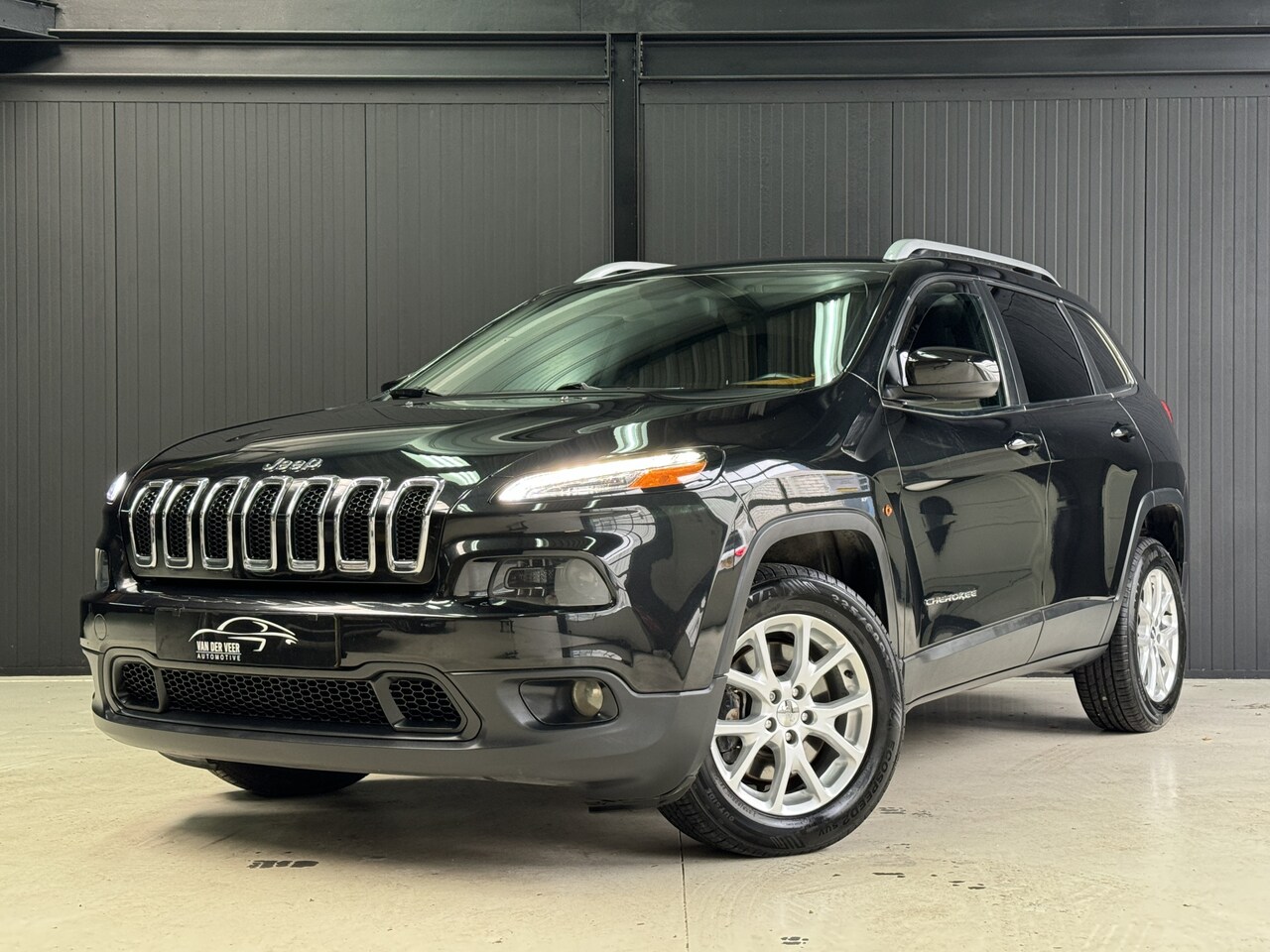 Jeep Cherokee - North 2.4 Automaat 187PK | Navi | Cruise | Parkeersensoren - AutoWereld.nl