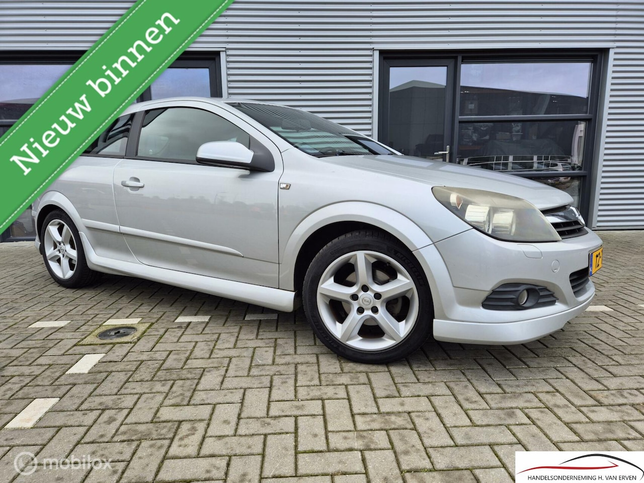 Opel Astra GTC - 1.8 Sport NAVI 85000KM NAP PDC 17" - AutoWereld.nl