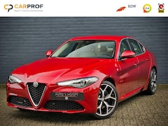 Alfa Romeo Giulia - 2.0T 6C Villa d'Este / ROSSO ETNA /