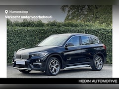 BMW X1 - xDrive20i High Exe | xLine | Panorama | Trekhaak | HiFi | Head-Up | Camera