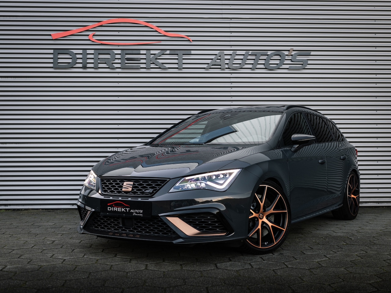 Seat Leon ST - 2.0 TSI CUPRA R 4DRIVE BLACKNESS GREY CARBON - AutoWereld.nl