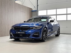 BMW 3-serie - 330e High Executive -M PERFORMANCE 20'' - M PAKKET - SCHUIFDAK - HEAD UP - 360 CAMERA