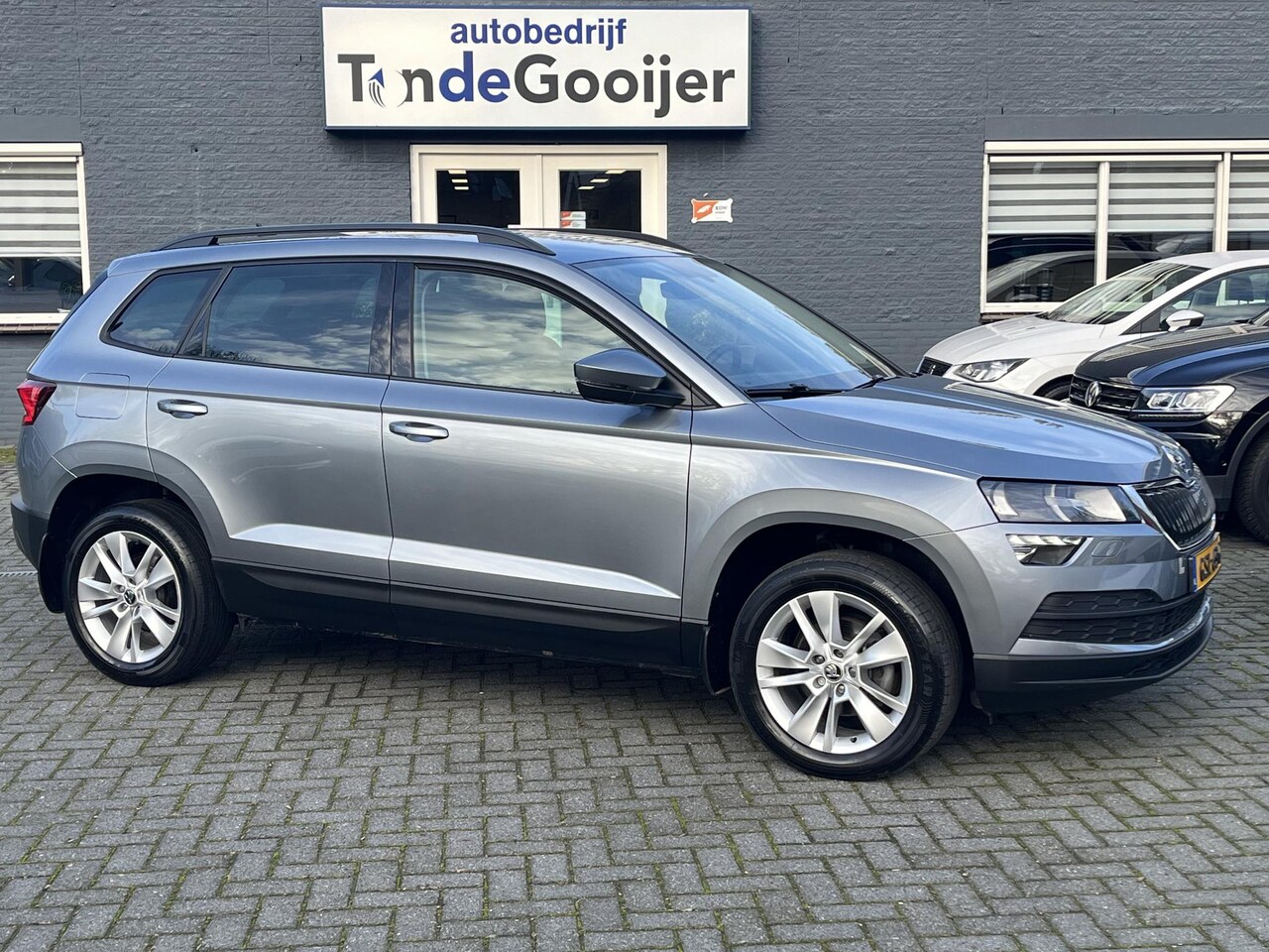 Skoda Karoq - 1.5 TSi DSG ACT Ambition | CAMERA | STOELVERW. | EL. ACHTERKLEP | - AutoWereld.nl