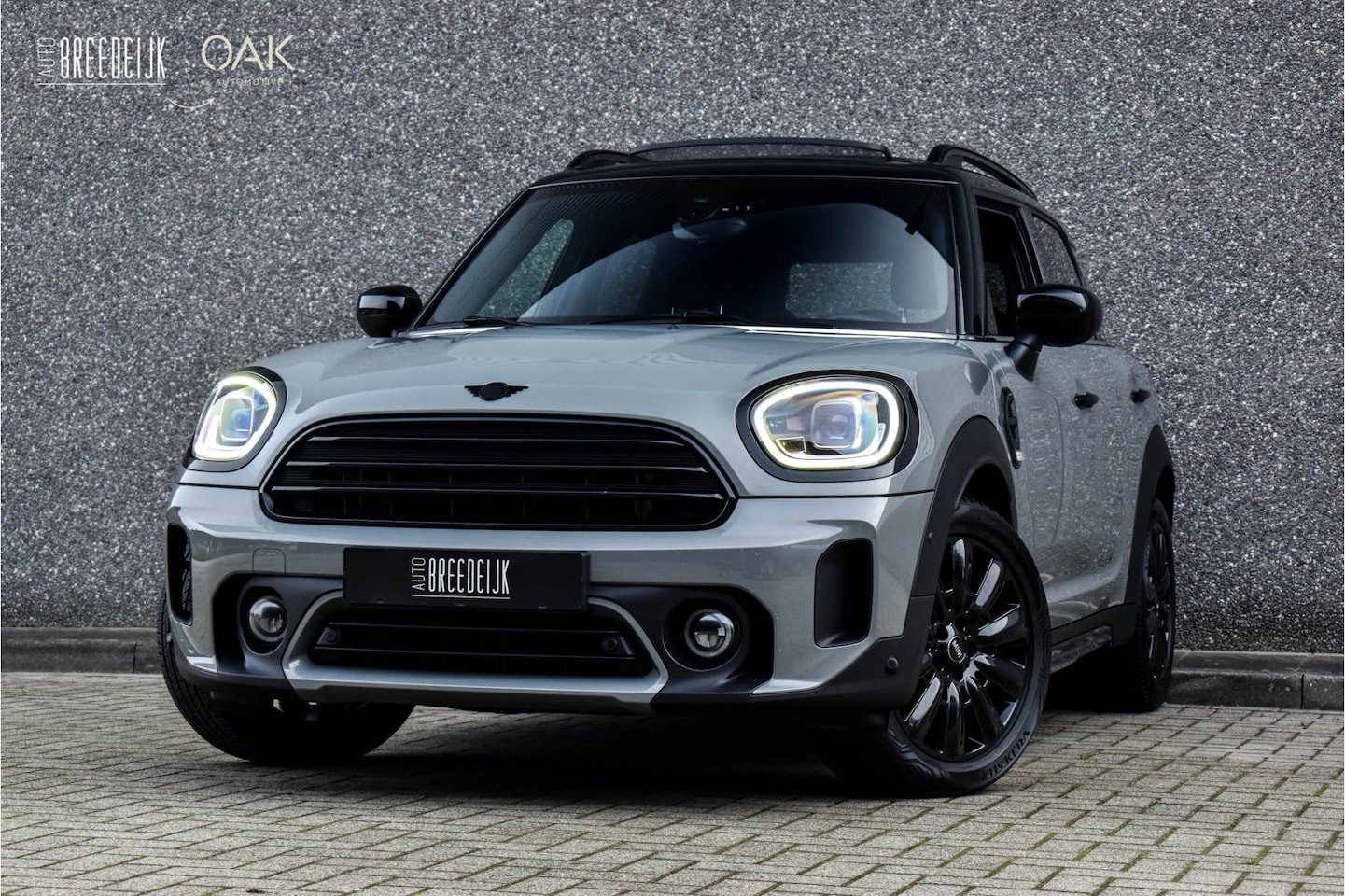 MINI Countryman - 1.5 Cooper Chili Aut. | Navigatie | Panorama | Leder | LED | PDC | 18"LM | Moonwalk Grey - AutoWereld.nl