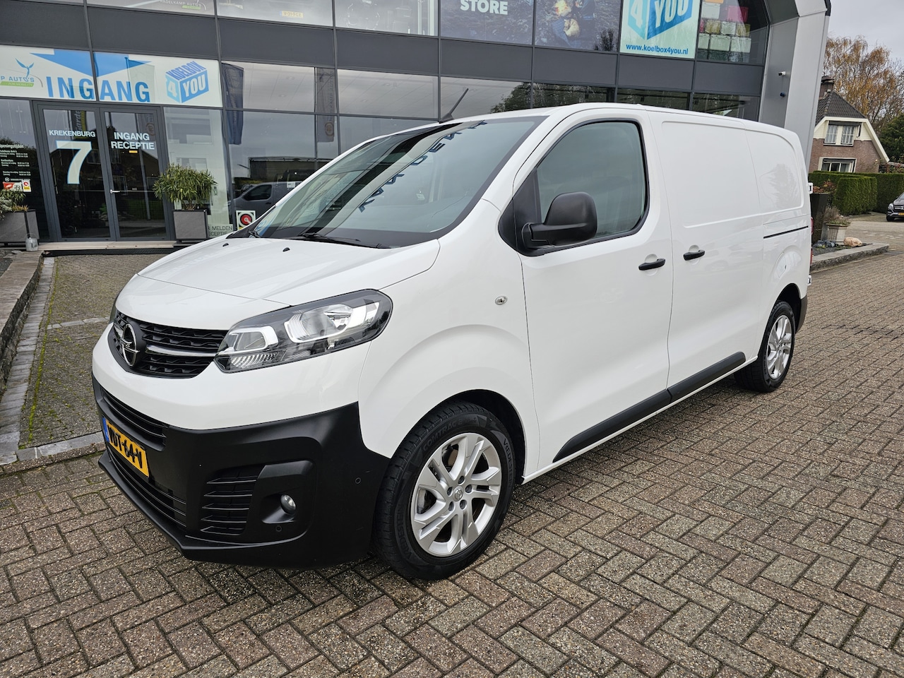 Opel Vivaro - 2.0 CDTI L2H1 Edition Automaat * Navi * Camera * PDC * Dubbel Schuifdeur * - AutoWereld.nl