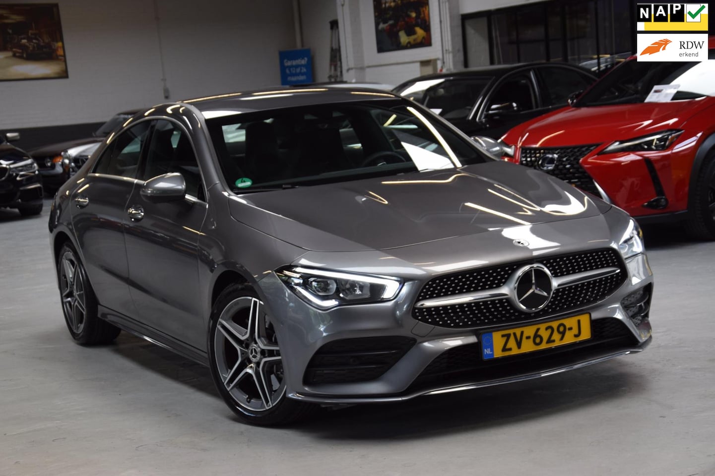 Mercedes-Benz CLA-Klasse - 250 Premium AMG Pakket|Org.NL|2e Eig|Distronic|Lane-Assist|360view| - AutoWereld.nl