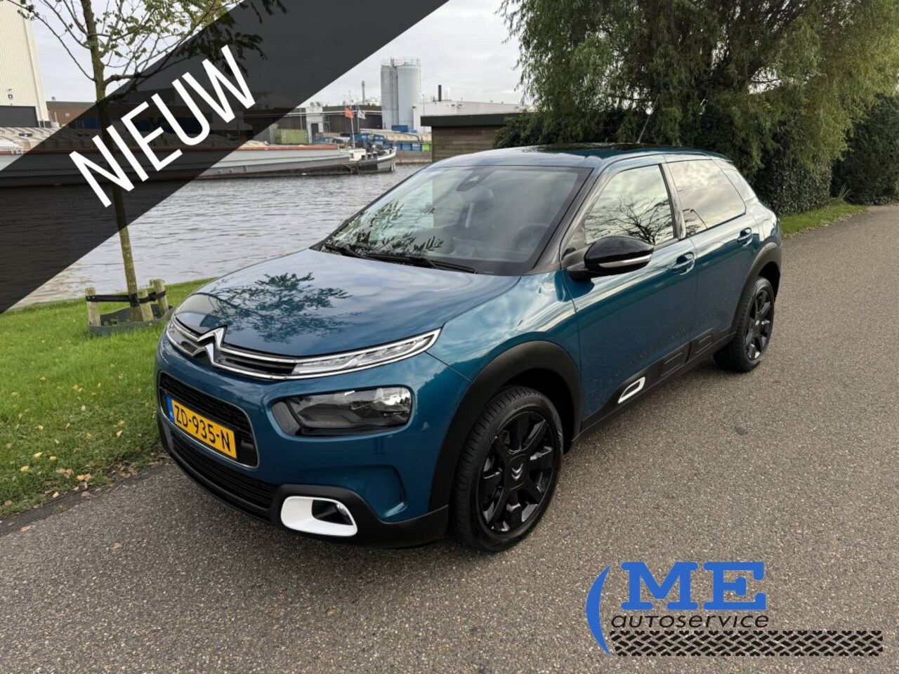 Citroën C4 Cactus - 1.2 PureTech Shine•leer•pano•trekhaak - AutoWereld.nl