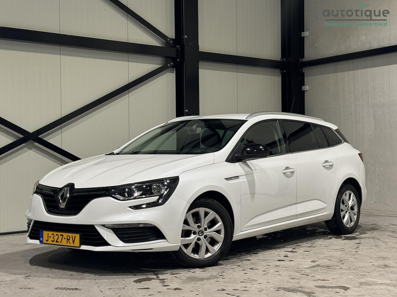 Renault Mégane Estate - 1.3 TCe Limited | navi | carplay | trekhaak | - AutoWereld.nl